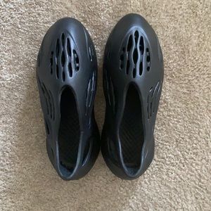 Women’s foam slippers